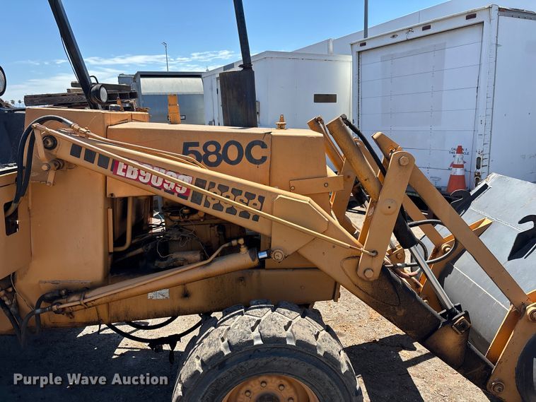 image for item ER7661 1977 Case 580C industrial tractor
