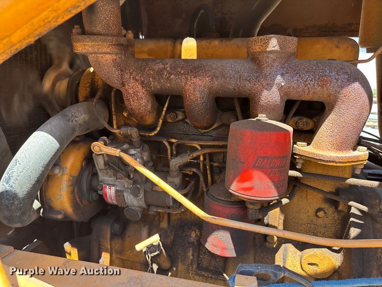 image for item ER7661 1977 Case 580C industrial tractor