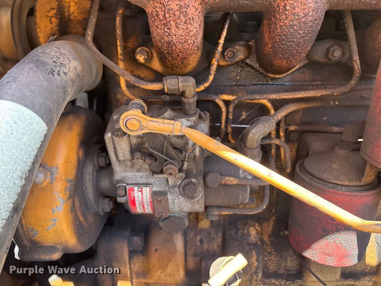 image for item ER7661 1977 Case 580C industrial tractor