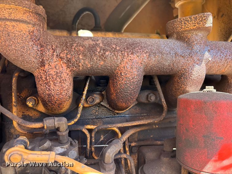 image for item ER7661 1977 Case 580C industrial tractor