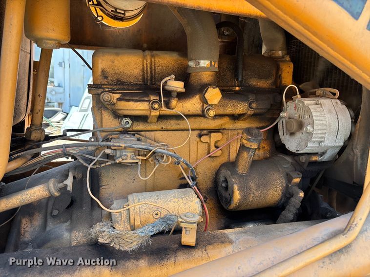 image for item ER7661 1977 Case 580C industrial tractor
