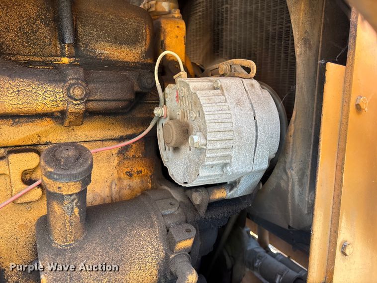 image for item ER7661 1977 Case 580C industrial tractor