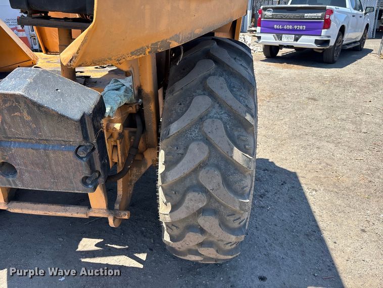 image for item ER7661 1977 Case 580C industrial tractor