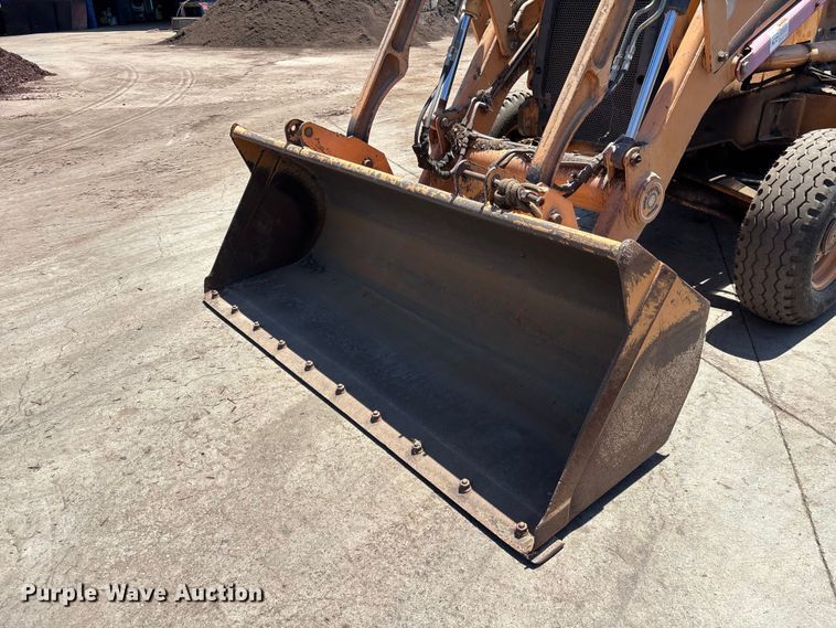 image for item ER7662 2002 Case 570 MXT industrial tractor