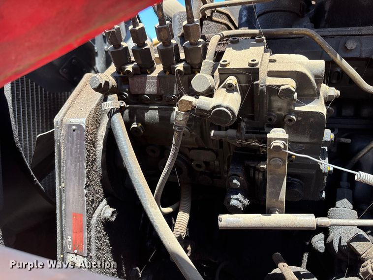 image for item ER7662 2002 Case 570 MXT industrial tractor