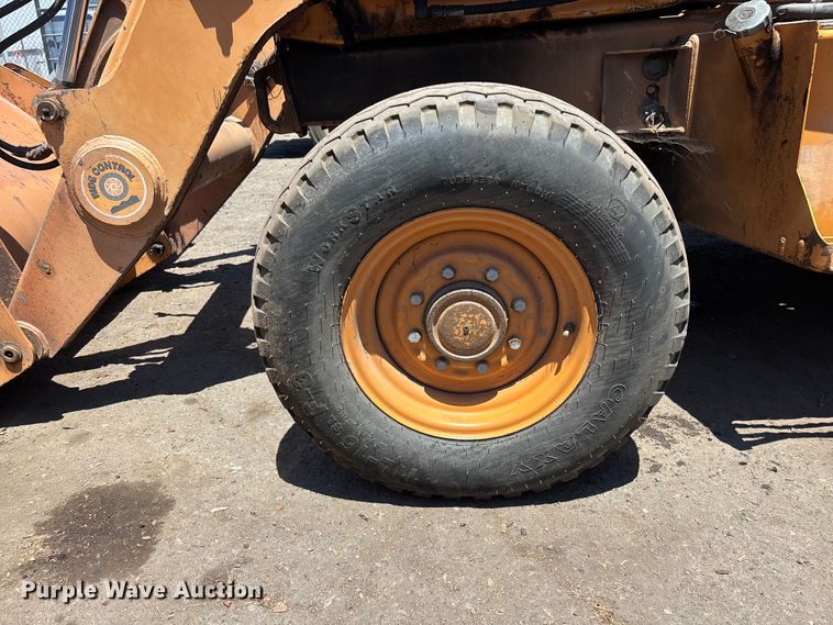 image for item ER7662 2002 Case 570 MXT industrial tractor