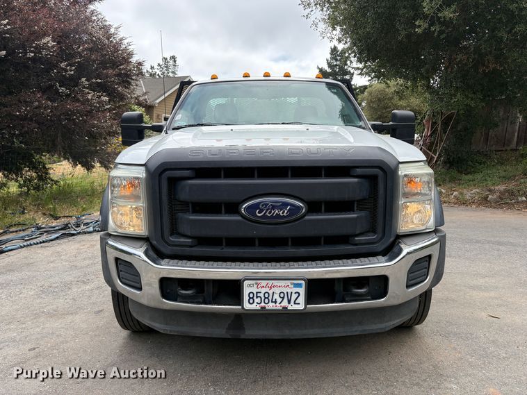 image for item ET0560 2015 Ford F450 Super Duty flatbed truck