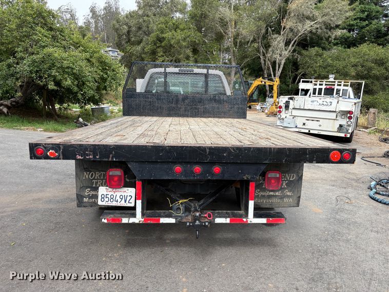 image for item ET0560 2015 Ford F450 Super Duty flatbed truck