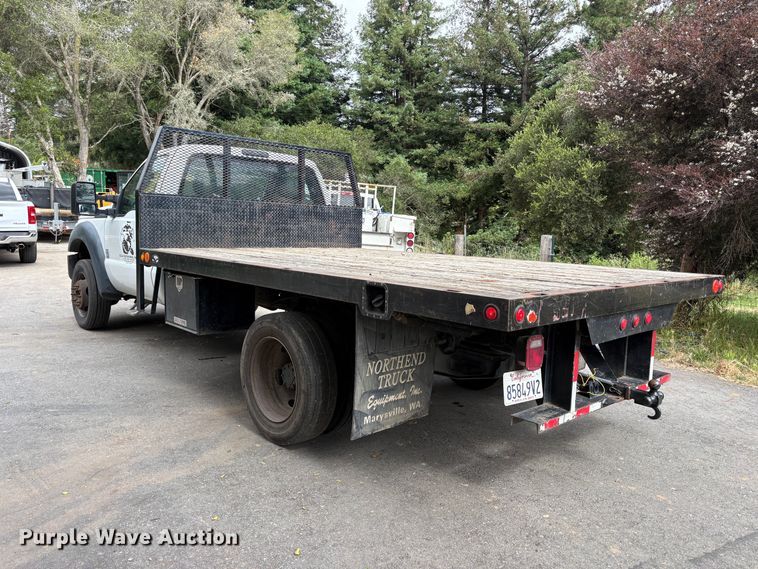 image for item ET0560 2015 Ford F450 Super Duty flatbed truck