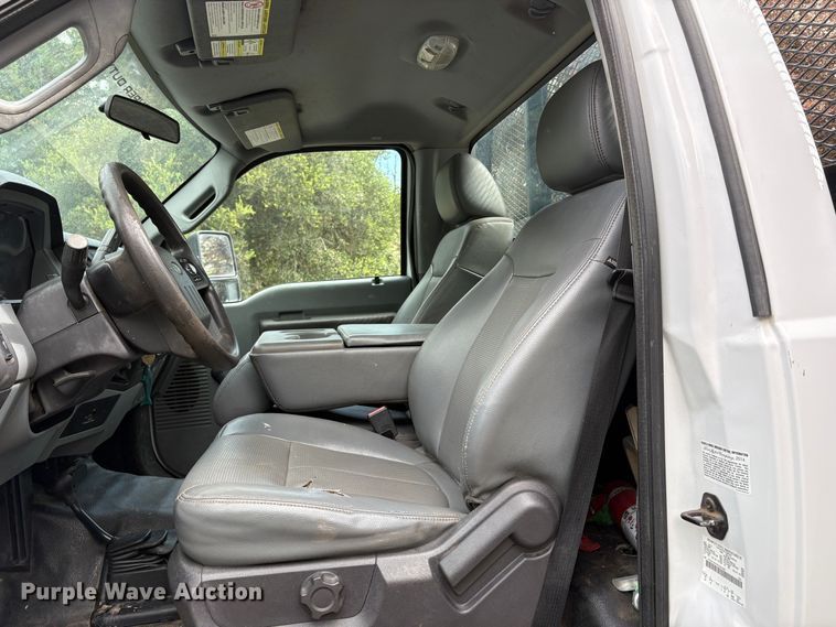image for item ET0560 2015 Ford F450 Super Duty flatbed truck