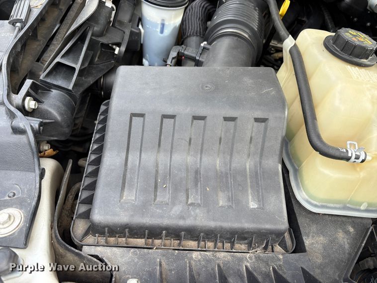 image for item ET0560 2015 Ford F450 Super Duty flatbed truck