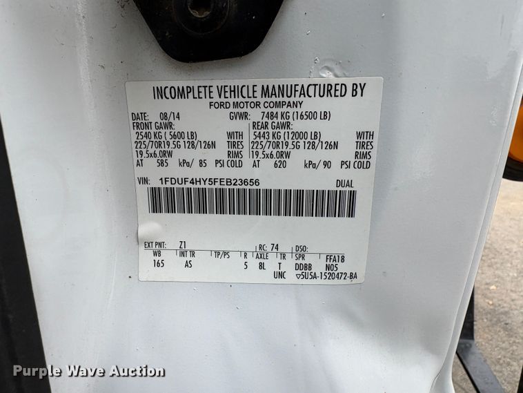 image for item ET0560 2015 Ford F450 Super Duty flatbed truck