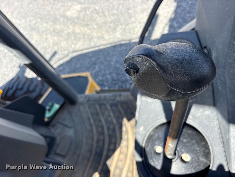 image for item ET2223 2021 John Deere 310LX backhoe