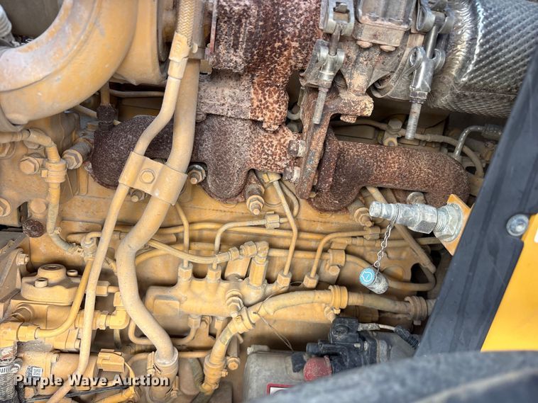 image for item ET2223 2021 John Deere 310LX backhoe