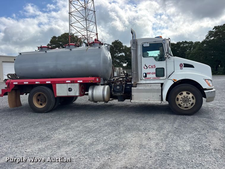 image for item ET2224 2017 Kenworth T370 vacuum truck