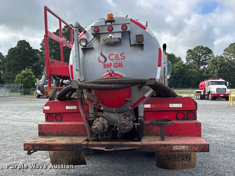 image for item ET2224 2017 Kenworth T370 vacuum truck