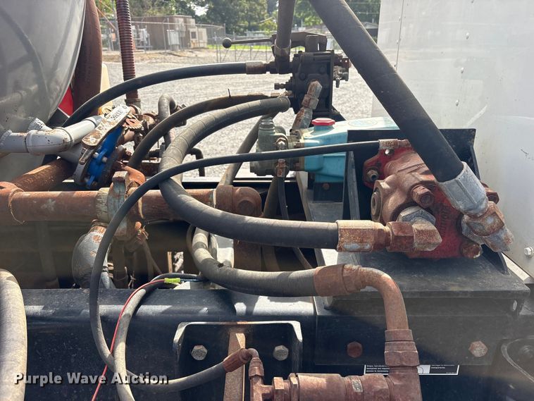 image for item ET2224 2017 Kenworth T370 vacuum truck