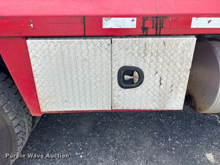image for item ET2224 2017 Kenworth T370 vacuum truck