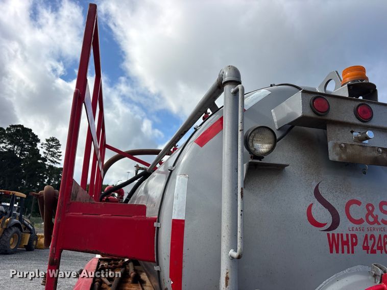 image for item ET2224 2017 Kenworth T370 vacuum truck