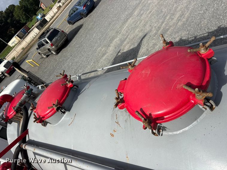 image for item ET2224 2017 Kenworth T370 vacuum truck