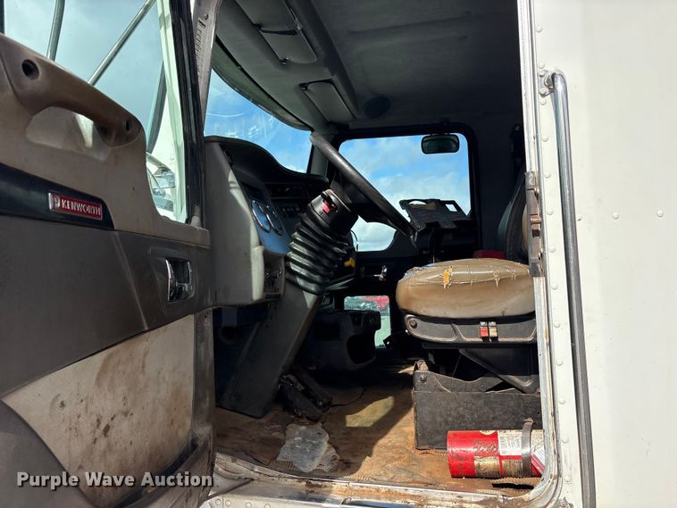 image for item ET2224 2017 Kenworth T370 vacuum truck