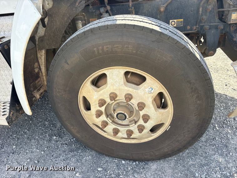 image for item ET2224 2017 Kenworth T370 vacuum truck