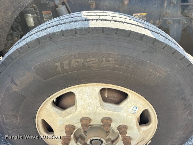 image for item ET2224 2017 Kenworth T370 vacuum truck
