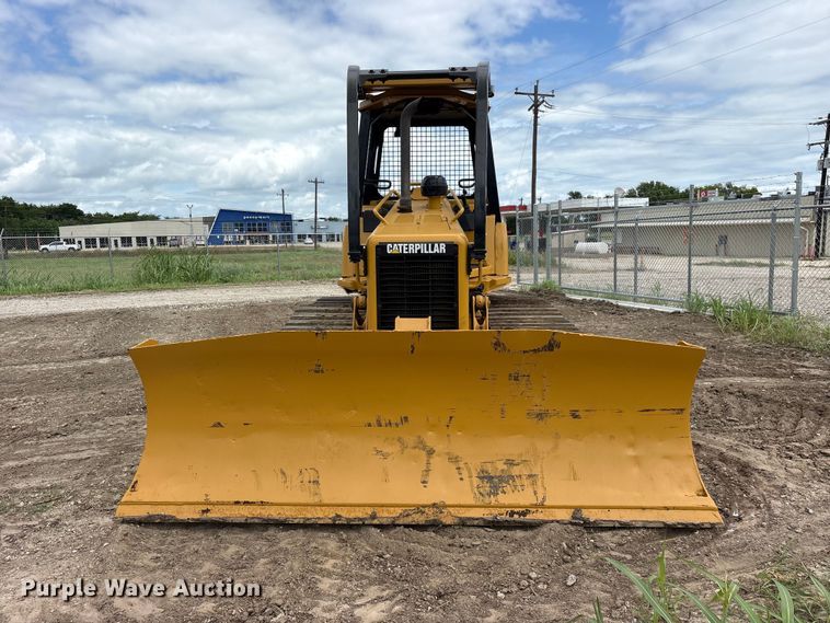 image for item ET2225 2004 Caterpillar D5G LGP dozer