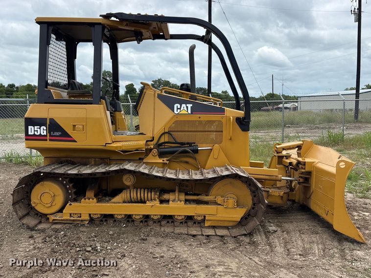 image for item ET2225 2004 Caterpillar D5G LGP dozer