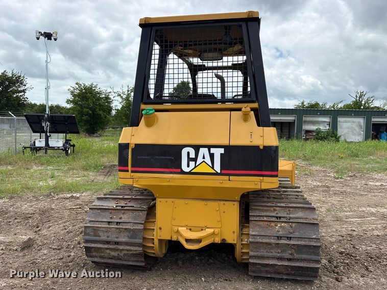 image for item ET2225 2004 Caterpillar D5G LGP dozer