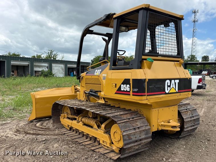 image for item ET2225 2004 Caterpillar D5G LGP dozer
