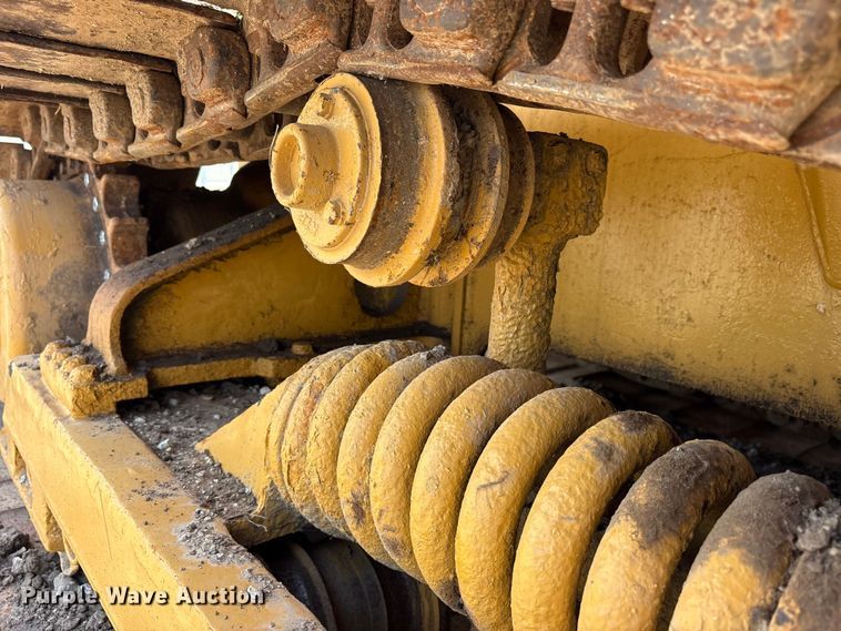 image for item ET2225 2004 Caterpillar D5G LGP dozer