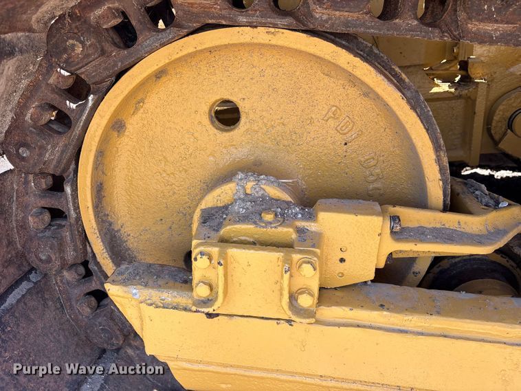 image for item ET2225 2004 Caterpillar D5G LGP dozer