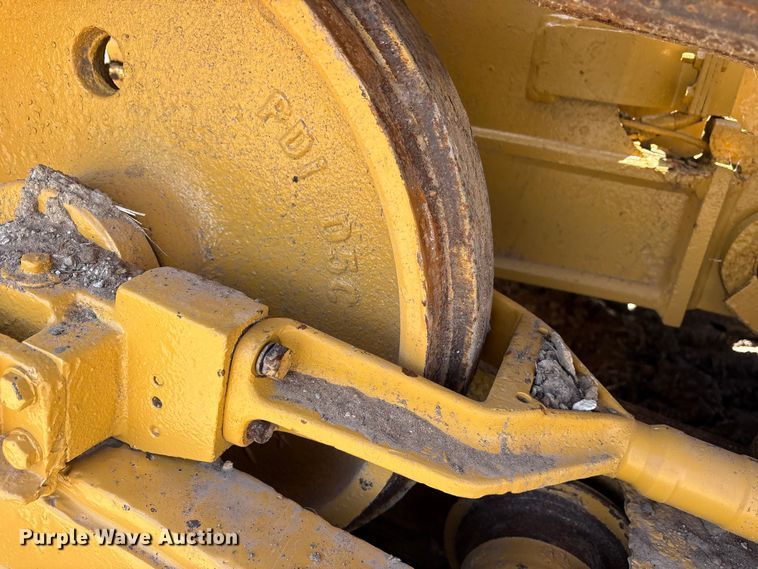 image for item ET2225 2004 Caterpillar D5G LGP dozer