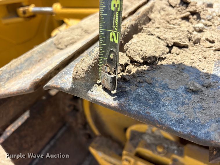 image for item ET2225 2004 Caterpillar D5G LGP dozer