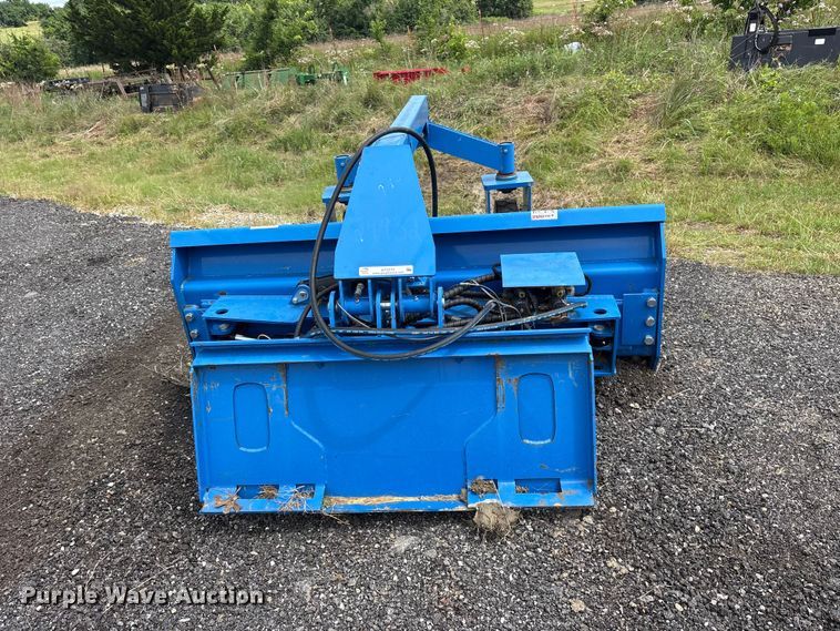 image for item ET2233 2022 Topcat SSSG72 skid steer dozer blade