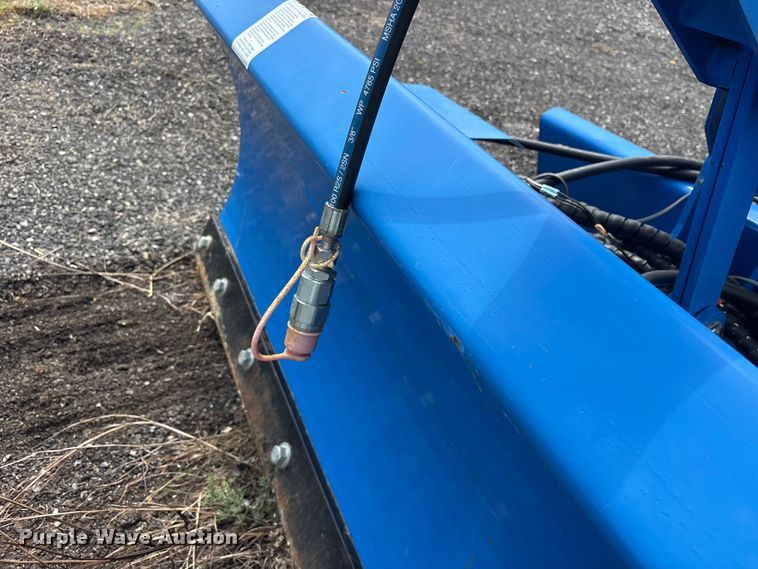 image for item ET2233 2022 Topcat SSSG72 skid steer dozer blade