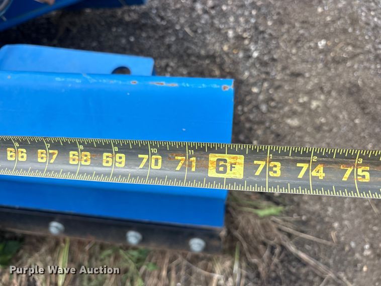image for item ET2233 2022 Topcat SSSG72 skid steer dozer blade