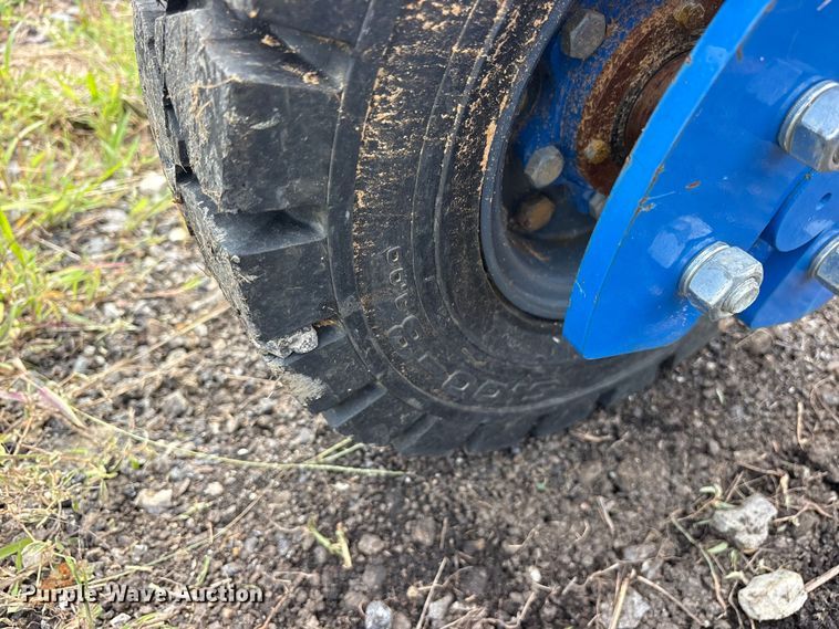 image for item ET2233 2022 Topcat SSSG72 skid steer dozer blade