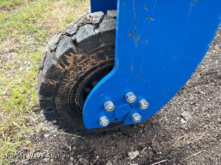 image for item ET2233 2022 Topcat SSSG72 skid steer dozer blade