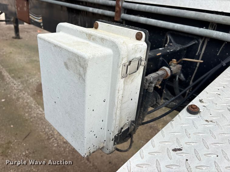 image for item ET2241 2008 Trail King OLB236 live bottom trailer