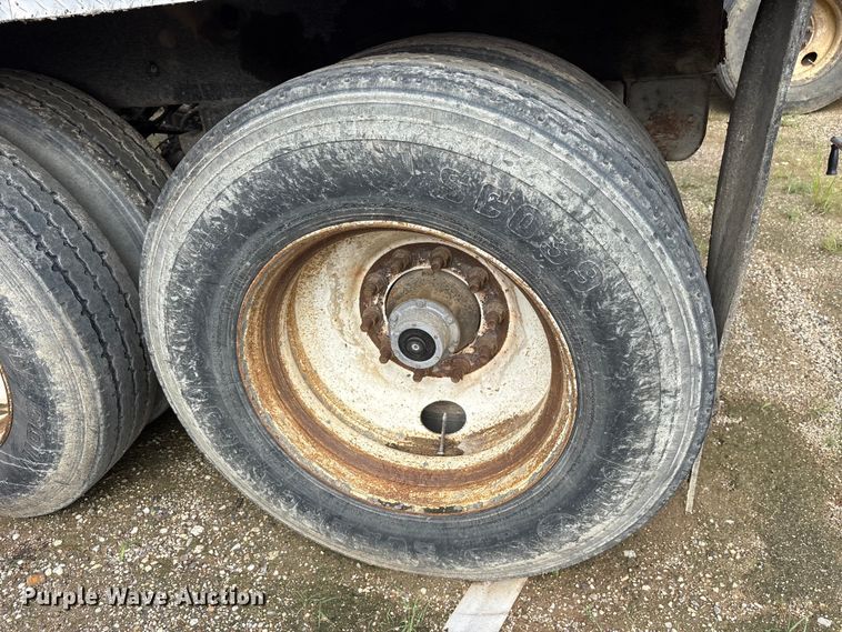 image for item ET2241 2008 Trail King OLB236 live bottom trailer