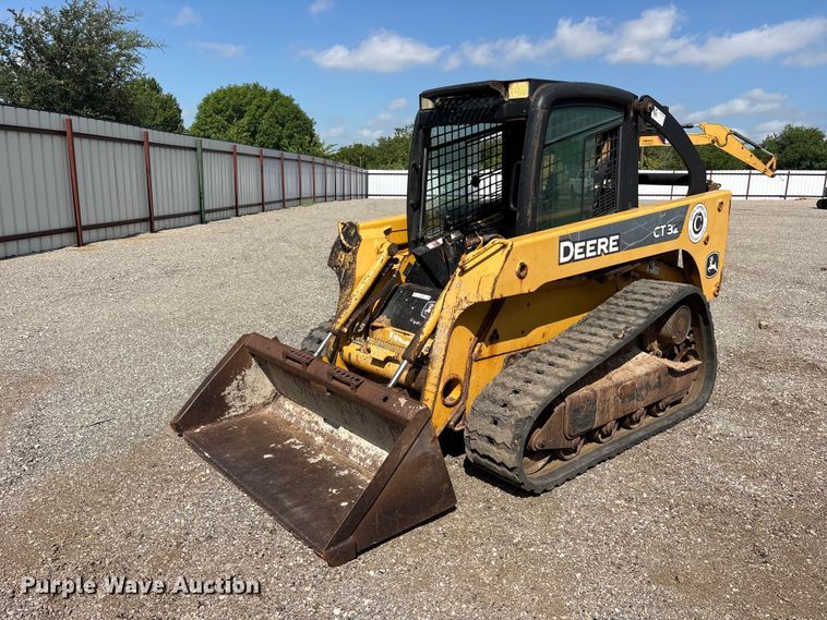 image for item ET2249 2006 John Deere CT322 tracked skid steer loader