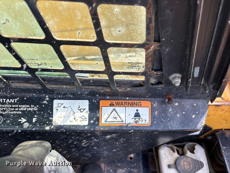 image for item ET2249 2006 John Deere CT322 tracked skid steer loader