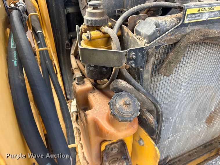 image for item ET2249 2006 John Deere CT322 tracked skid steer loader