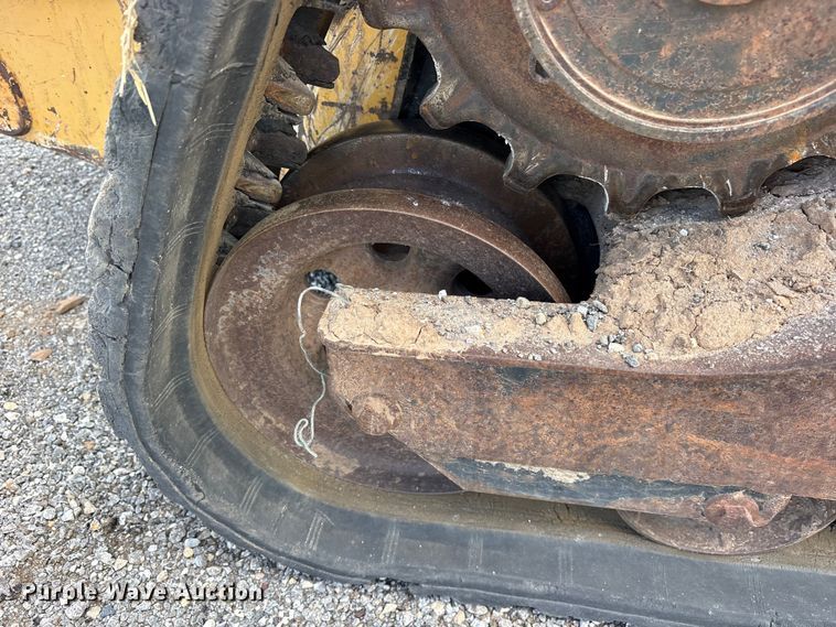 image for item ET2249 2006 John Deere CT322 tracked skid steer loader