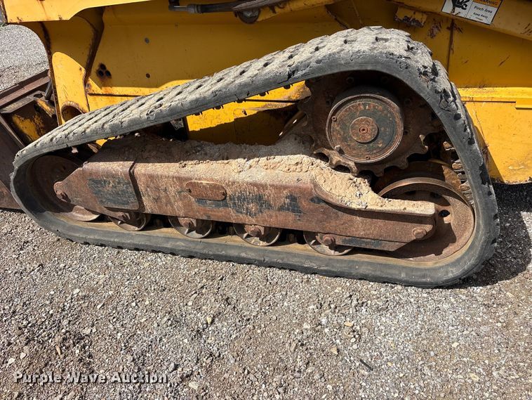 image for item ET2249 2006 John Deere CT322 tracked skid steer loader