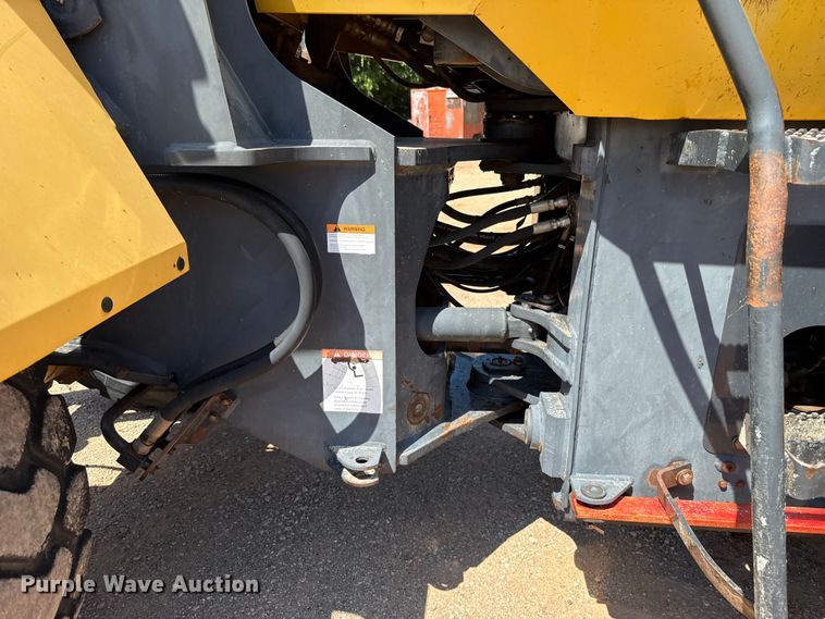 image for item ET6317 2005 Komatsu WA250PT-5L wheel loader