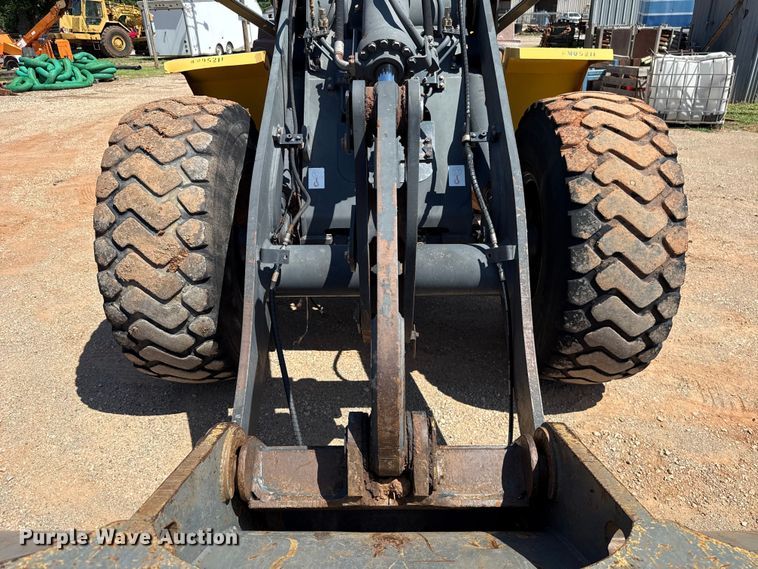 image for item ET6317 2005 Komatsu WA250PT-5L wheel loader