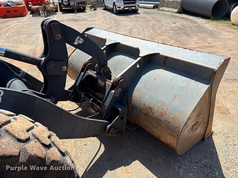 image for item ET6317 2005 Komatsu WA250PT-5L wheel loader